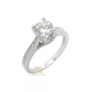 Srebrni prsten sa centralnim cirkonom