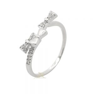 Srebrni prsten mašnica sa cirkonima