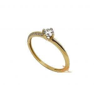 Zlatni prsten sa cikonom.