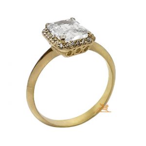 Elegantan prsten od zlata sa cirkonima