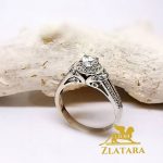 Elegantan zlatni prsten sa cirkonima