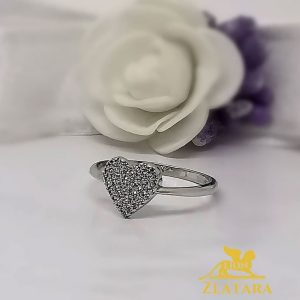 Zlatni prsten u obliku srca sa cirkonima