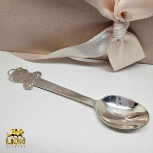 Srebrna dečja kašikica sa motivom mede